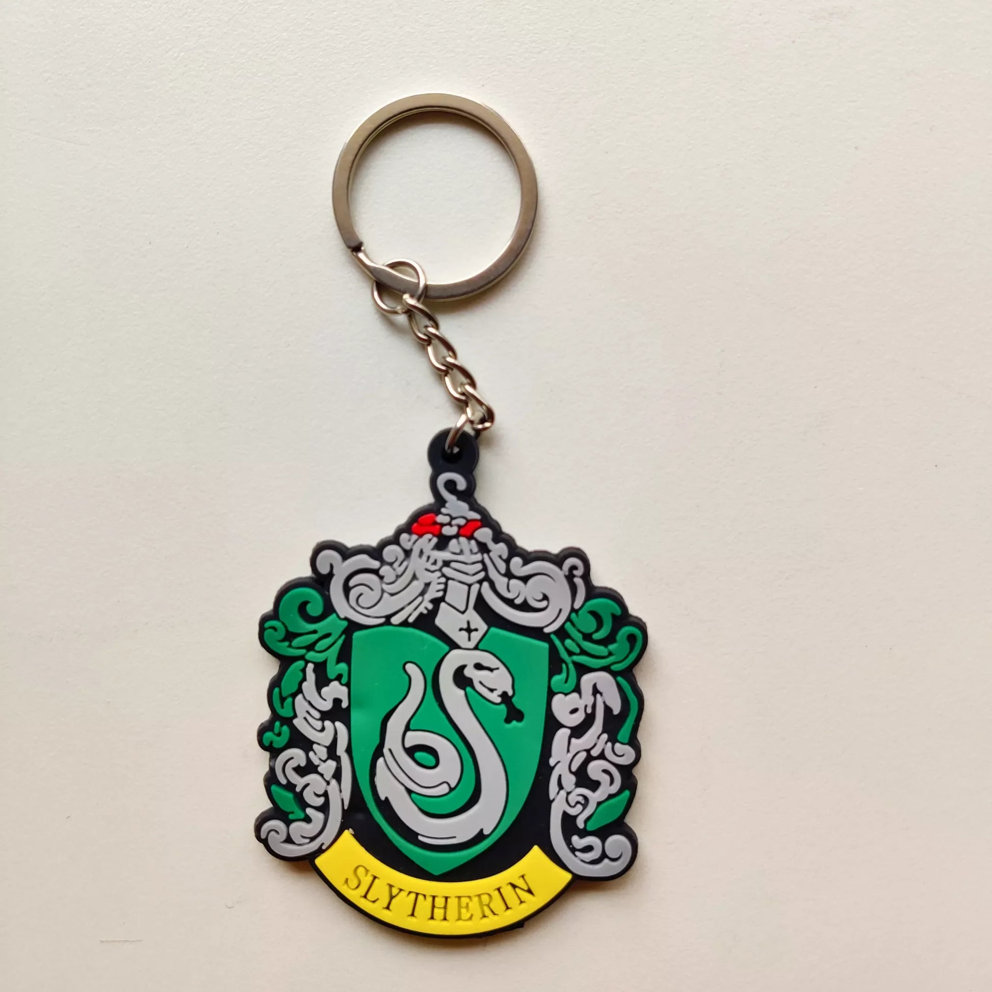 slytherin-logo-keychain