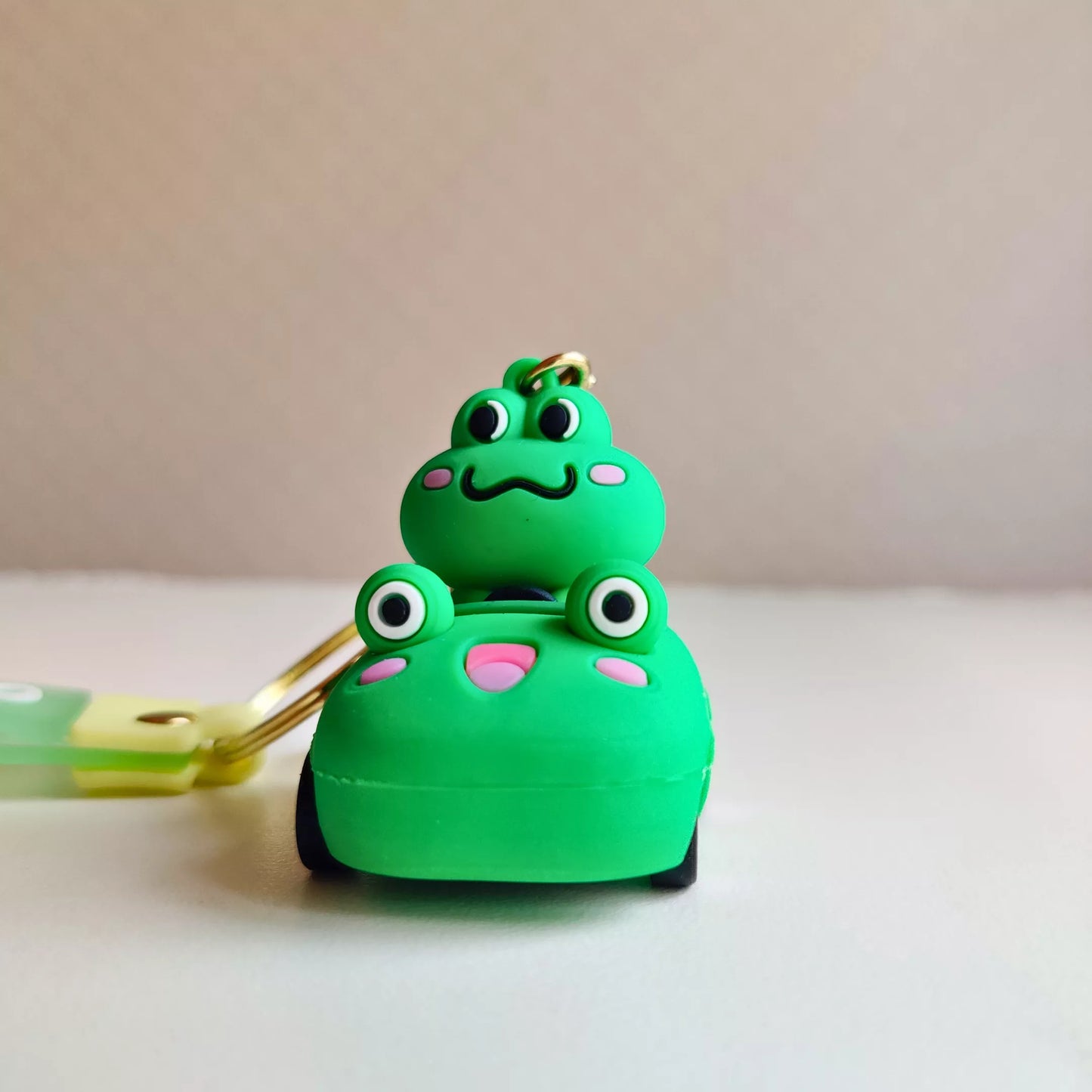 green-frog-on-bumper-car-keychain